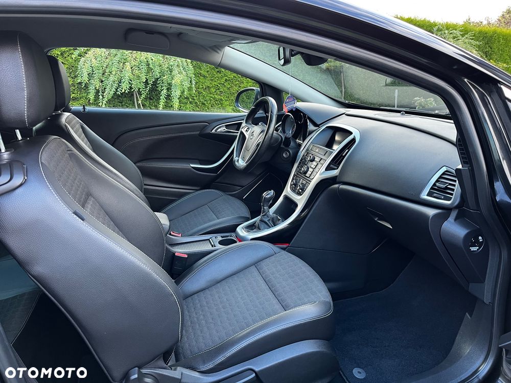 Opel Astra 1.6 T Cosmo - 21