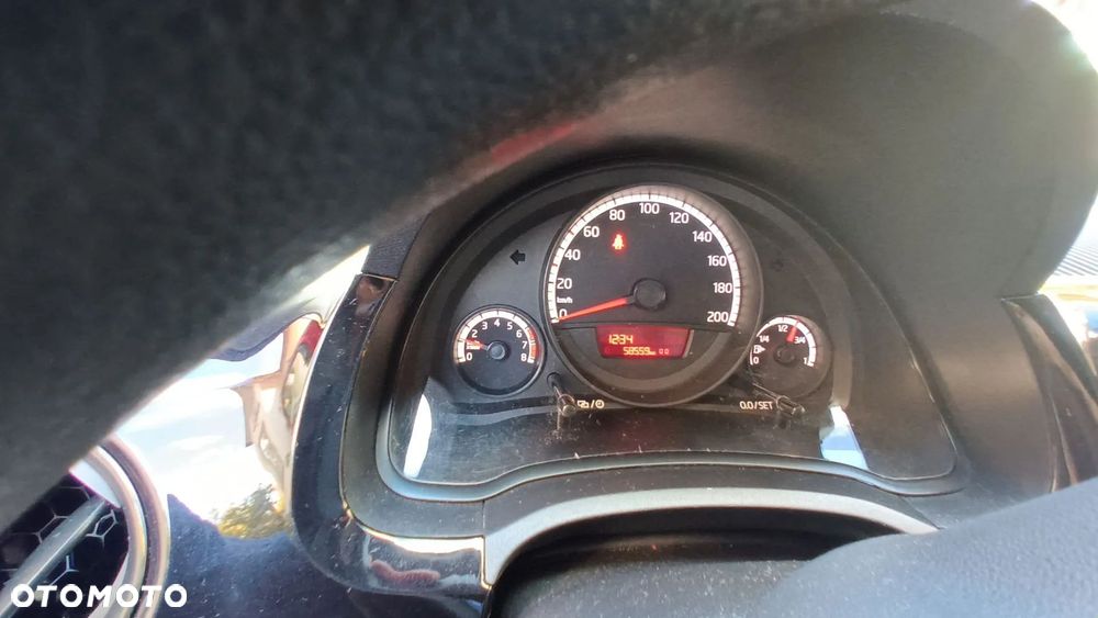 Volkswagen up! 1.0 move - 16