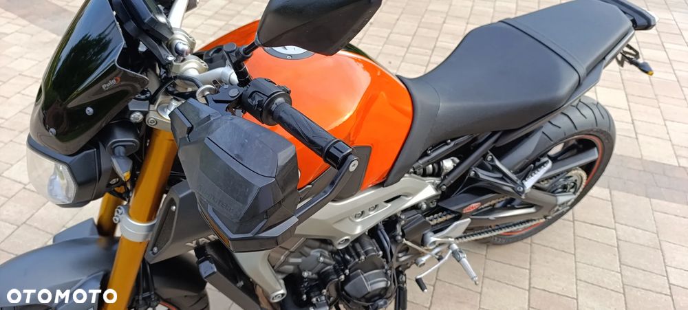 Yamaha MT - 15