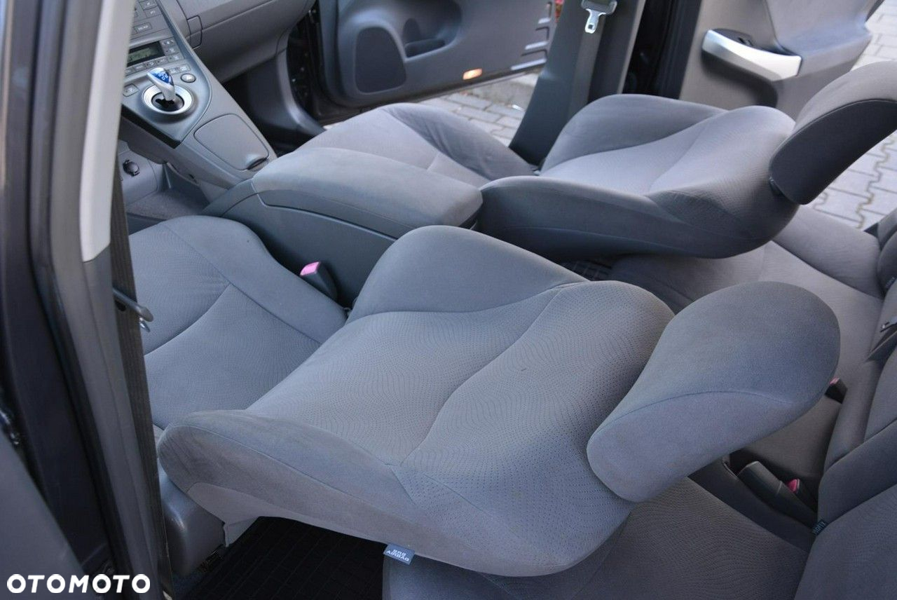 Toyota Prius - 23