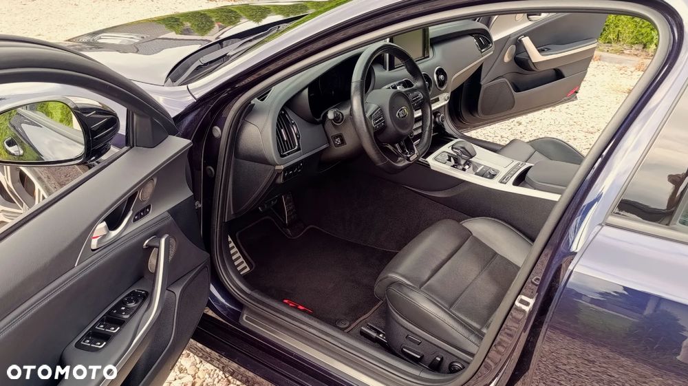 Kia Stinger 3.3 T-GDI AWD GT - 26