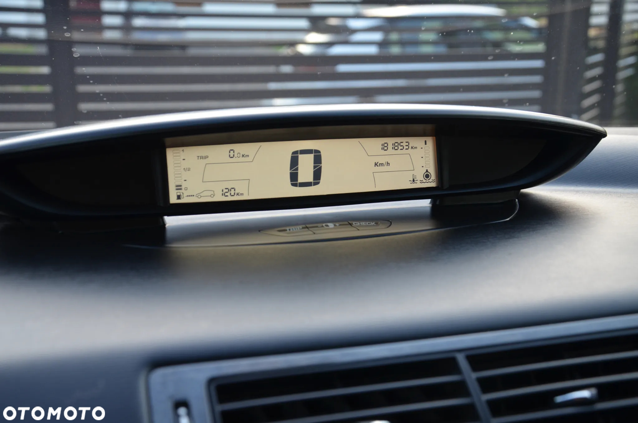 Citroën C4 1.6 16V Exclusive - 23