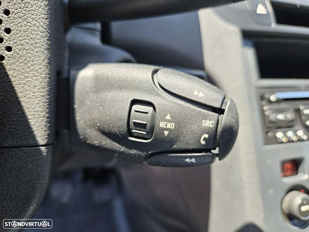 Peugeot 5008 1.6 BlueHDi Style - 33