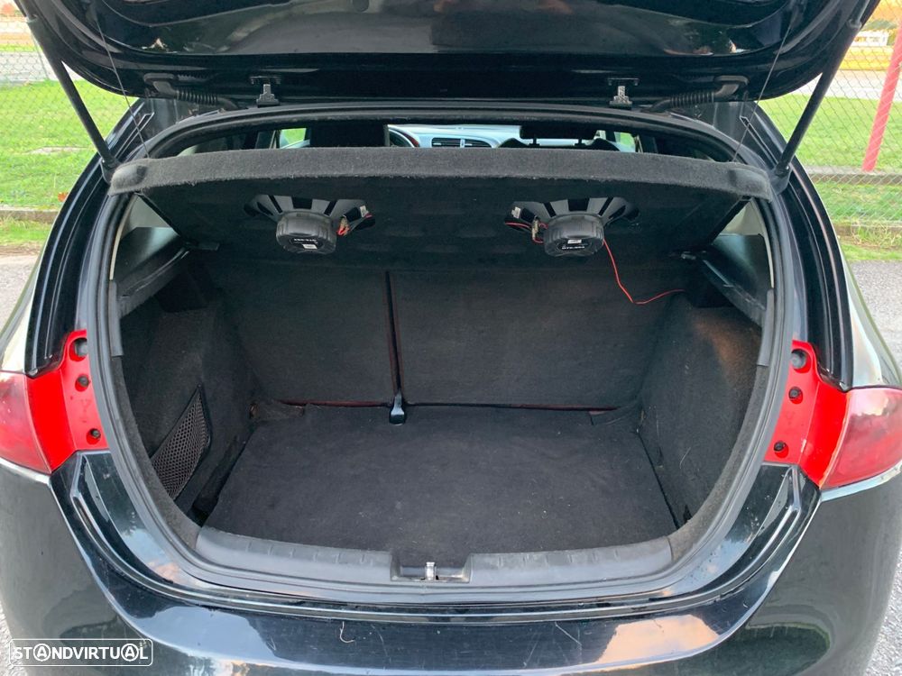 SEAT Leon 2.0 TDI FR DPF - 53