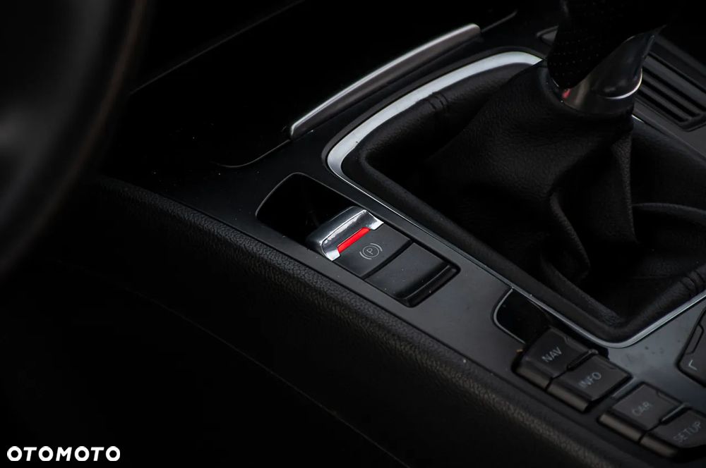 Audi A4 Avant 2.0 TDI DPF quattro Ambition - 35