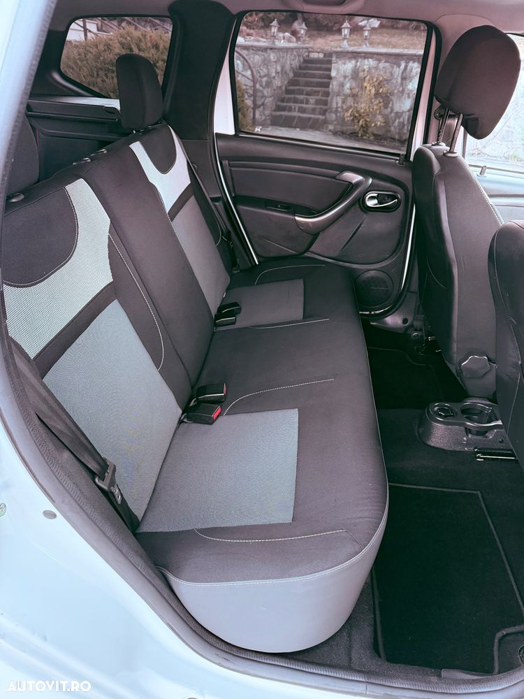 Dacia Duster dCi 110 FAP 4x4 Prestige - 9