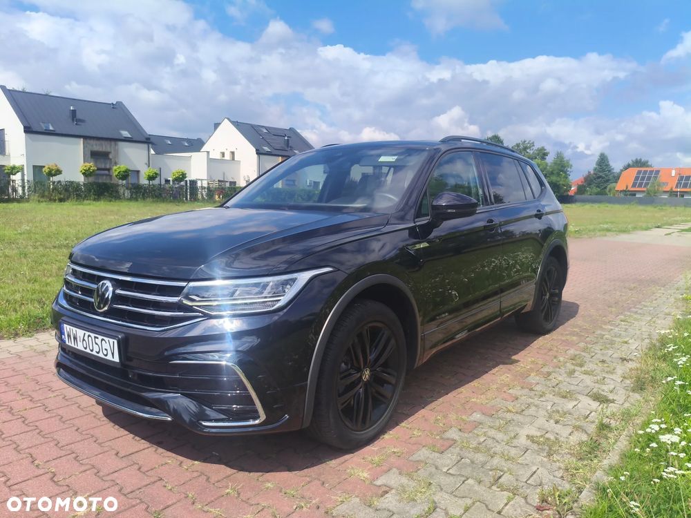 Volkswagen Tiguan - 1