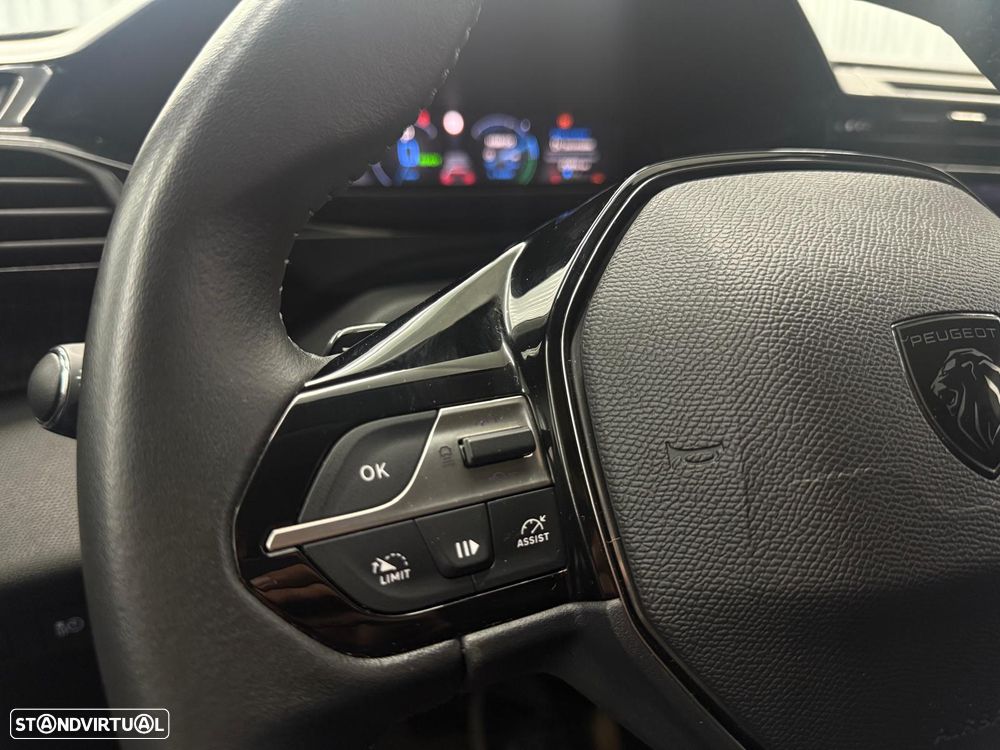 Peugeot 408 1.6 Hybrid Allure Pack e-EAT8 - 31