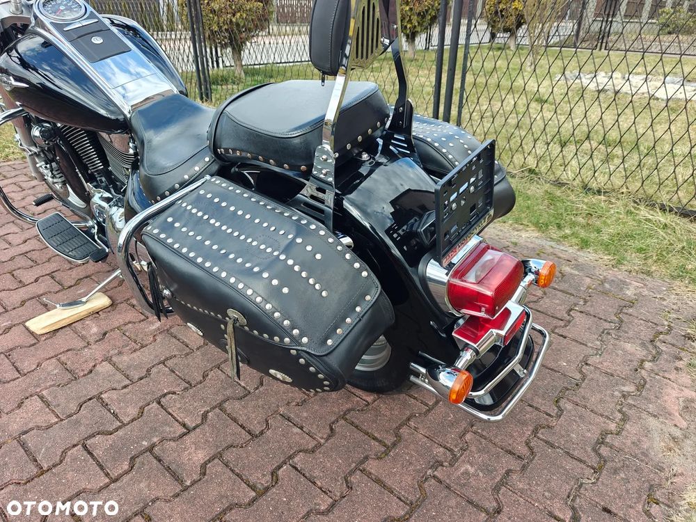 Suzuki Intruder - 21