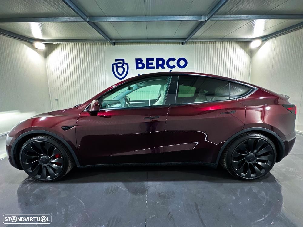 Tesla Model Y Performance Dual Motor AWD - 13