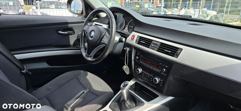BMW Seria 3 - 17
