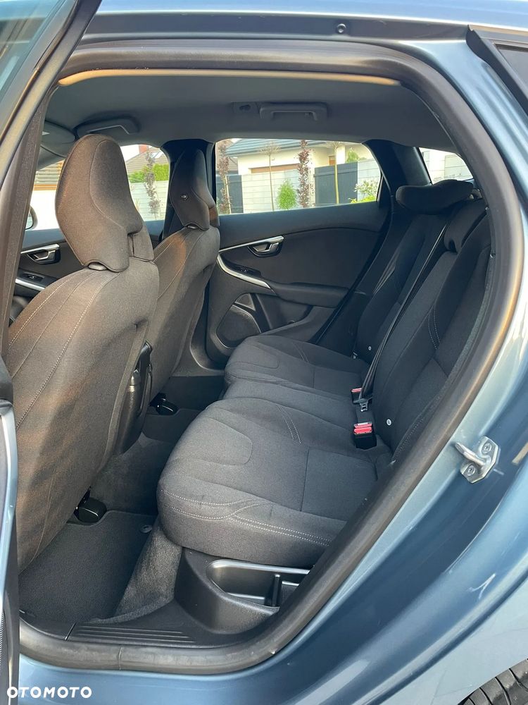 Volvo V40 D2 Summum - 17