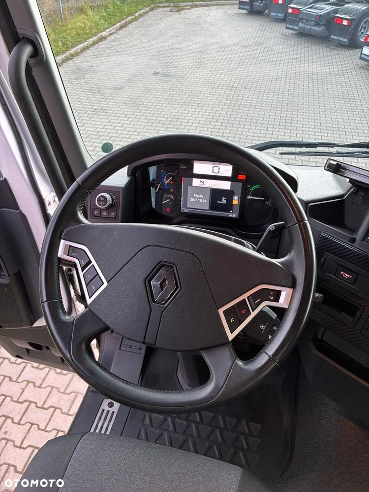Renault T480 Sleeper Cab - 12