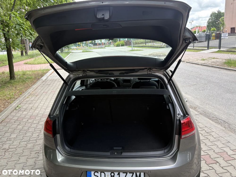 Volkswagen Golf - 20