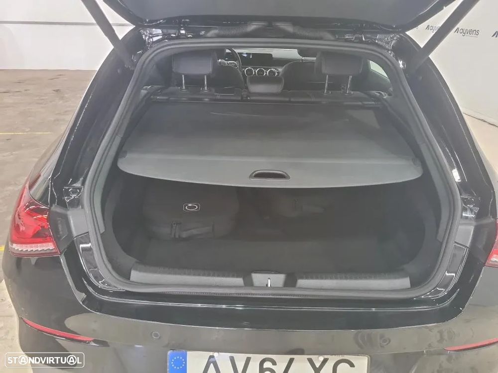 Mercedes-Benz CLA 250 e Shooting Brake Style Plus - 12