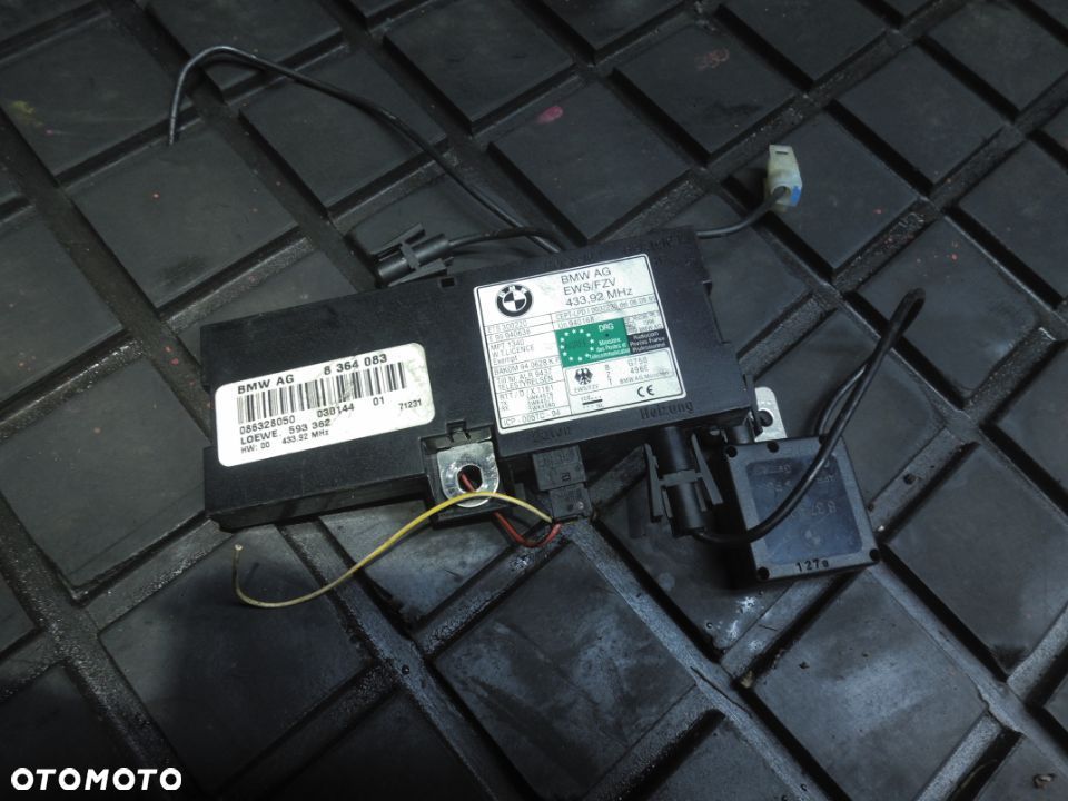 BMW E39 MODUŁ WZMACNIACZ ANTENY 8364083 - 1