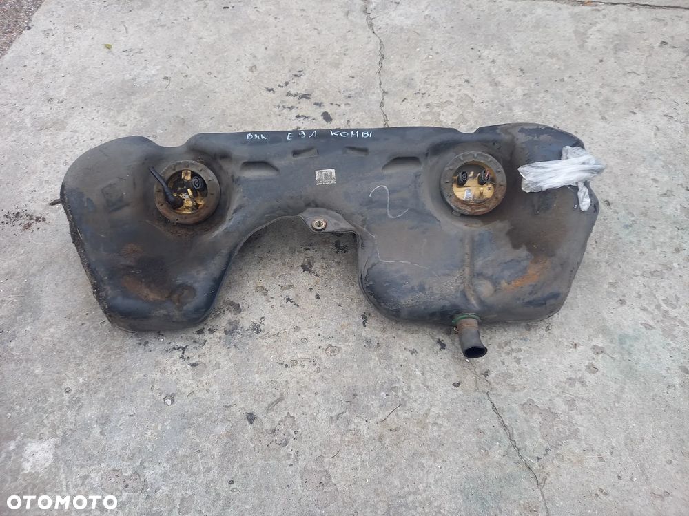 BMW E90 E91 ZBIORNIK PALIWA WAWA