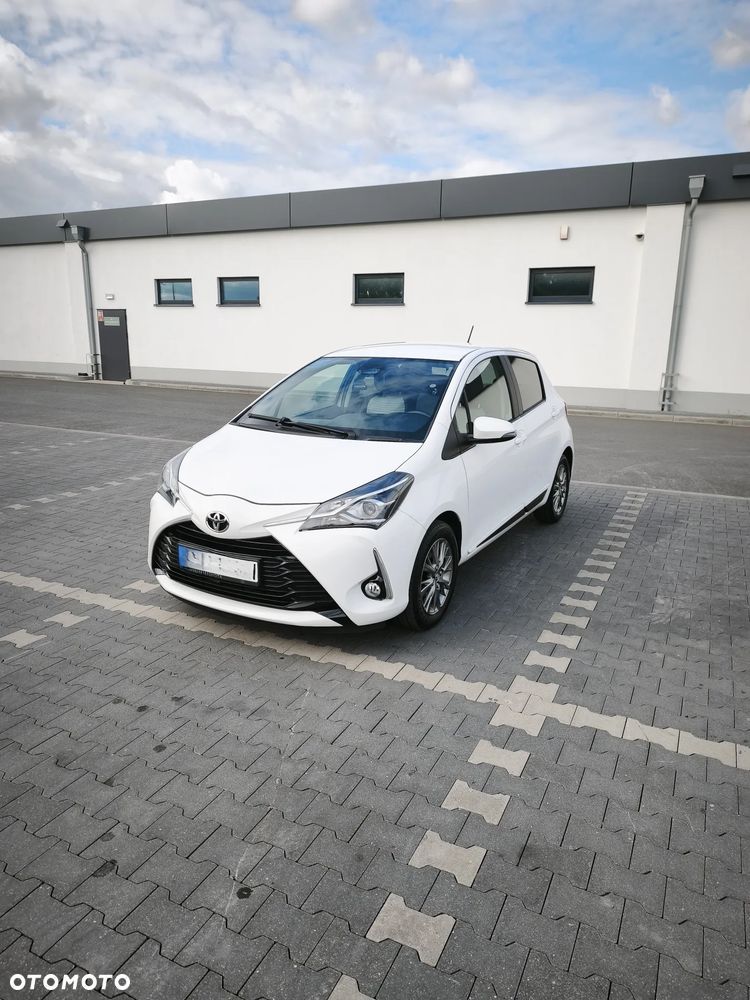 Toyota Yaris 1.5 Premium - 1
