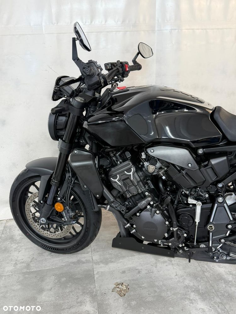 Honda CB - 16