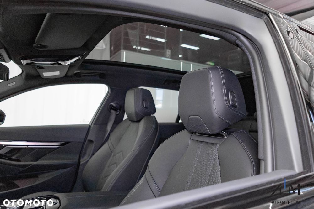 BMW Seria 5 520d xDrive - 26