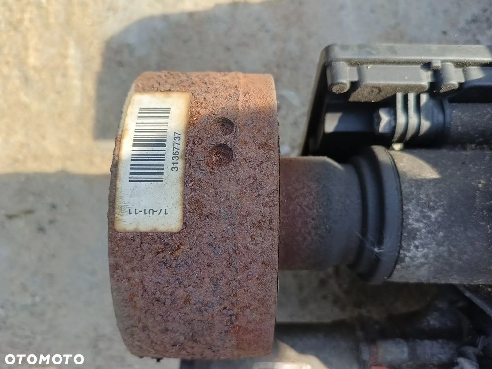 VOLVO XC60 I LIFT 2017R 2.4 D5 AWD  BELKA ZAWIESZENIA TYŁ KOMPLETNA DYFER P1216688 - 6