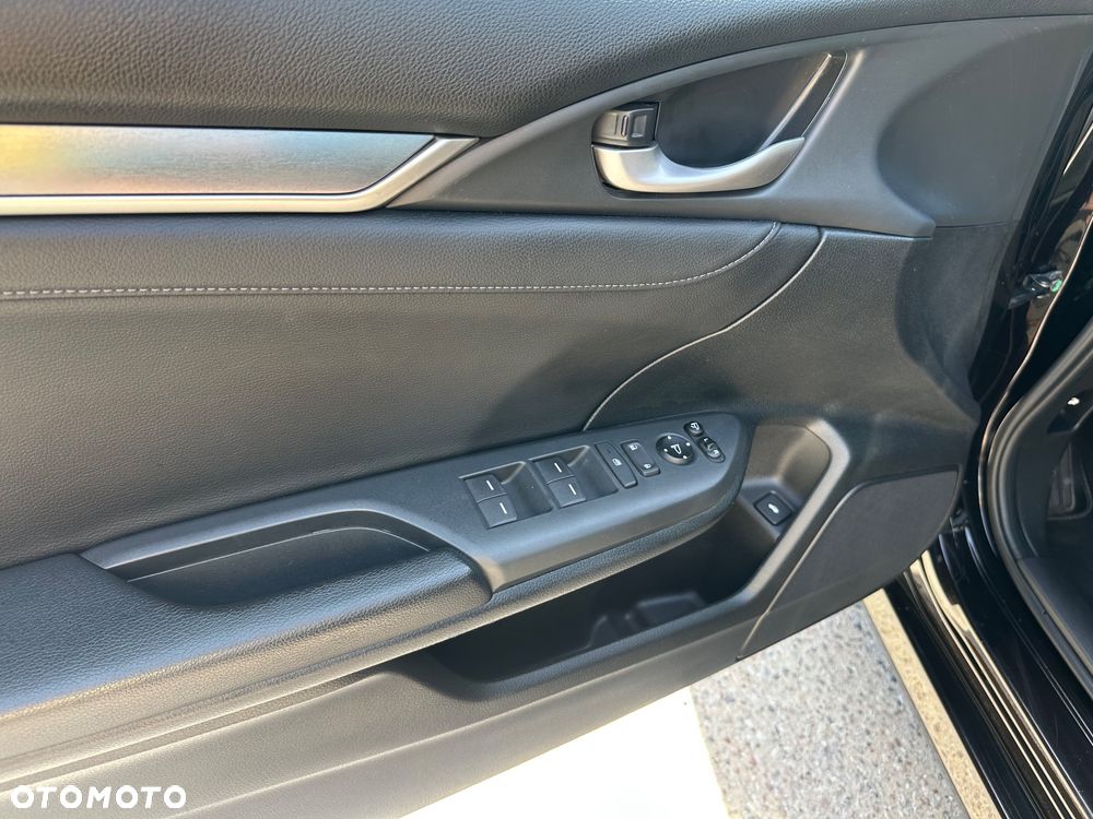 Honda Civic 1.5 i-VTEC Turbo CVT Prestige - 16