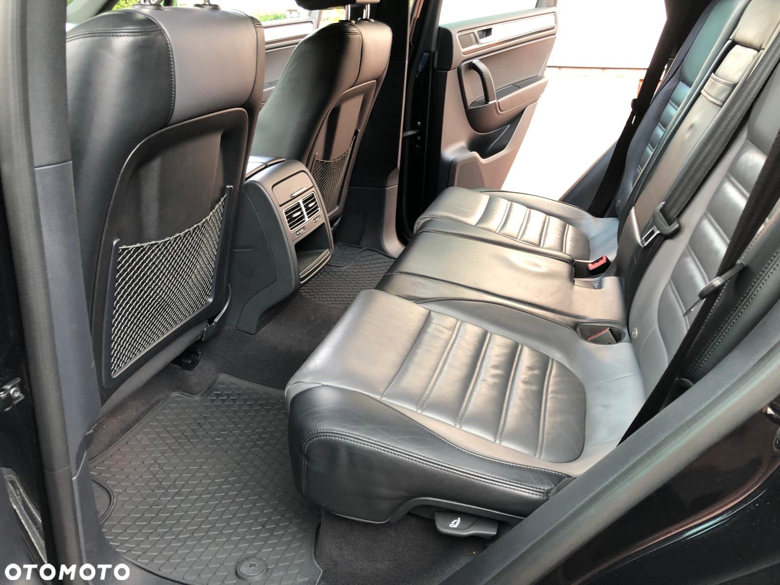 Volkswagen Touareg 3.0 V6 TDI BMT Perfectline R-Style - 22