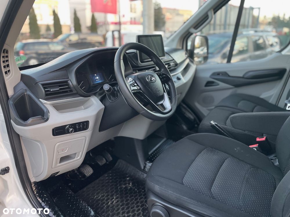 Maxus DELIVER 9 - 18