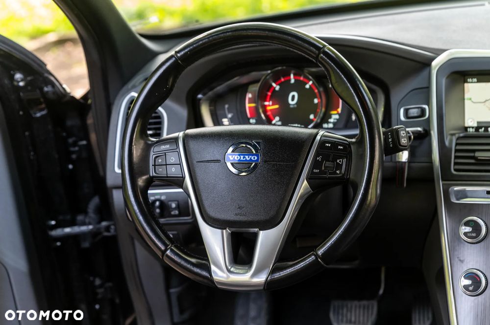 Volvo XC 60 D3 Geartronic Summum - 22