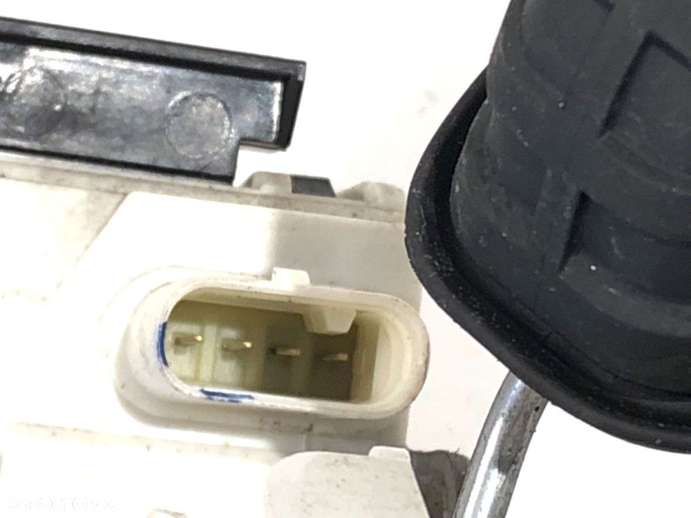 ZAMEK DRZWI PRAWY PRZÓD  MERCEDES-BENZ KLASA E T-Model (S212) 2009 - 2016 E 200 CDI / BlueTEC - 3