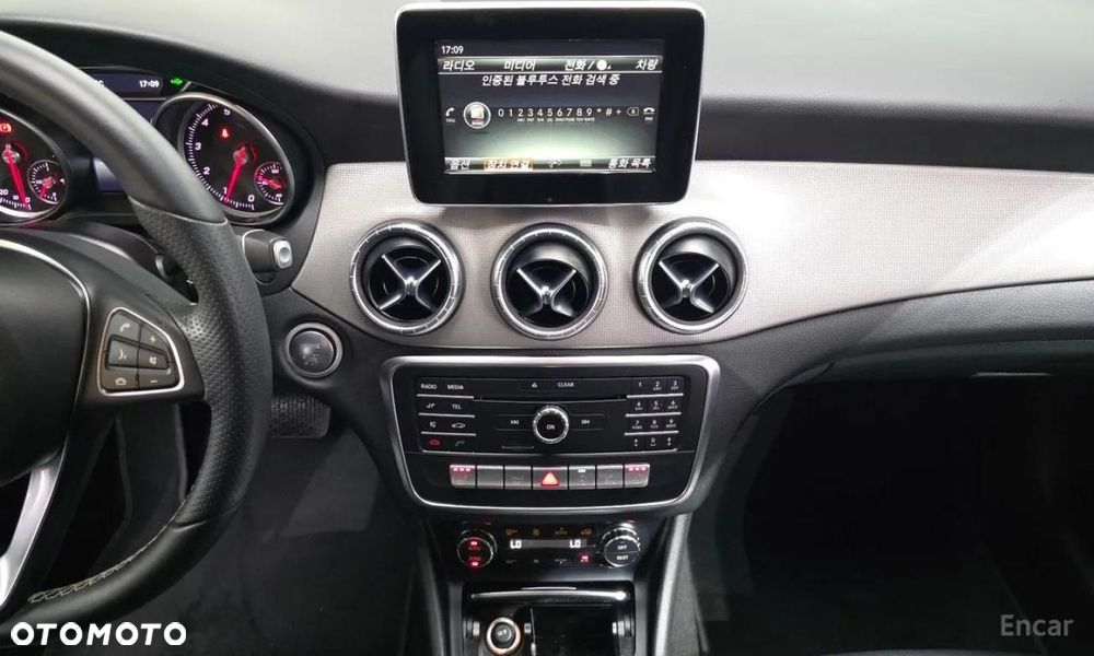 Mercedes-Benz CLA - 6