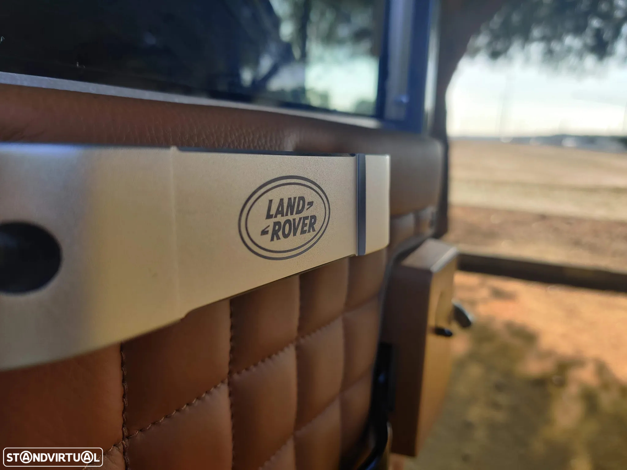 Land Rover Defender 90 2.5 TD5 Metal Top - 17