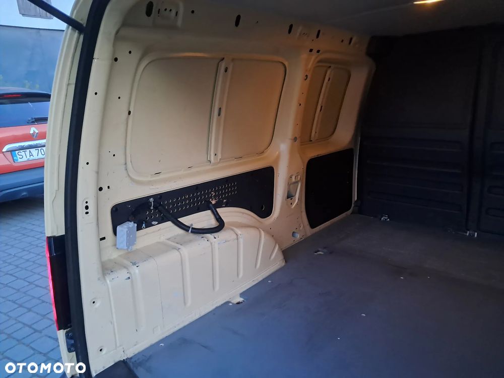 Volkswagen Caddy - 12