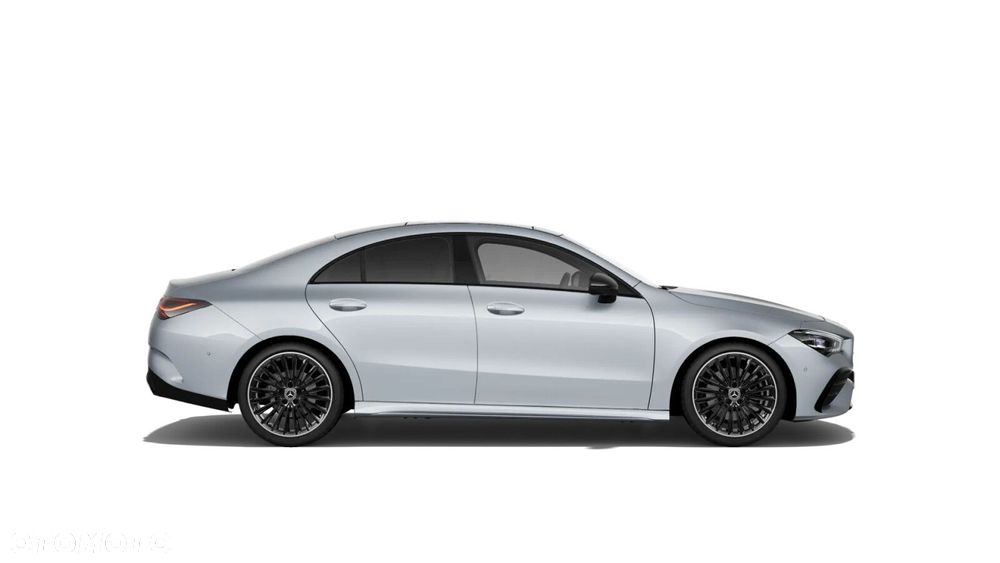Mercedes-Benz CLA - 12