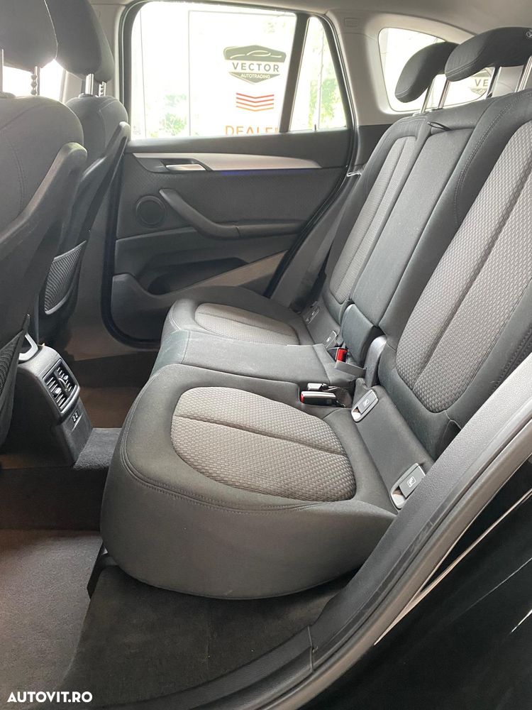 BMW X1 sDrive18d AT - 18
