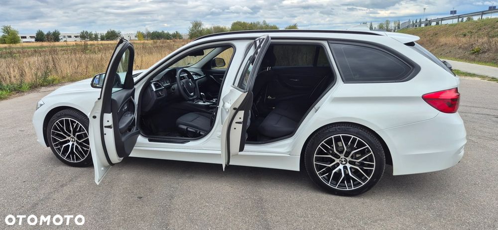 BMW Seria 3 330i Advantage - 8