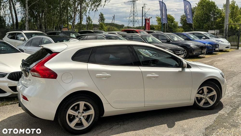 Volvo V40 - 16