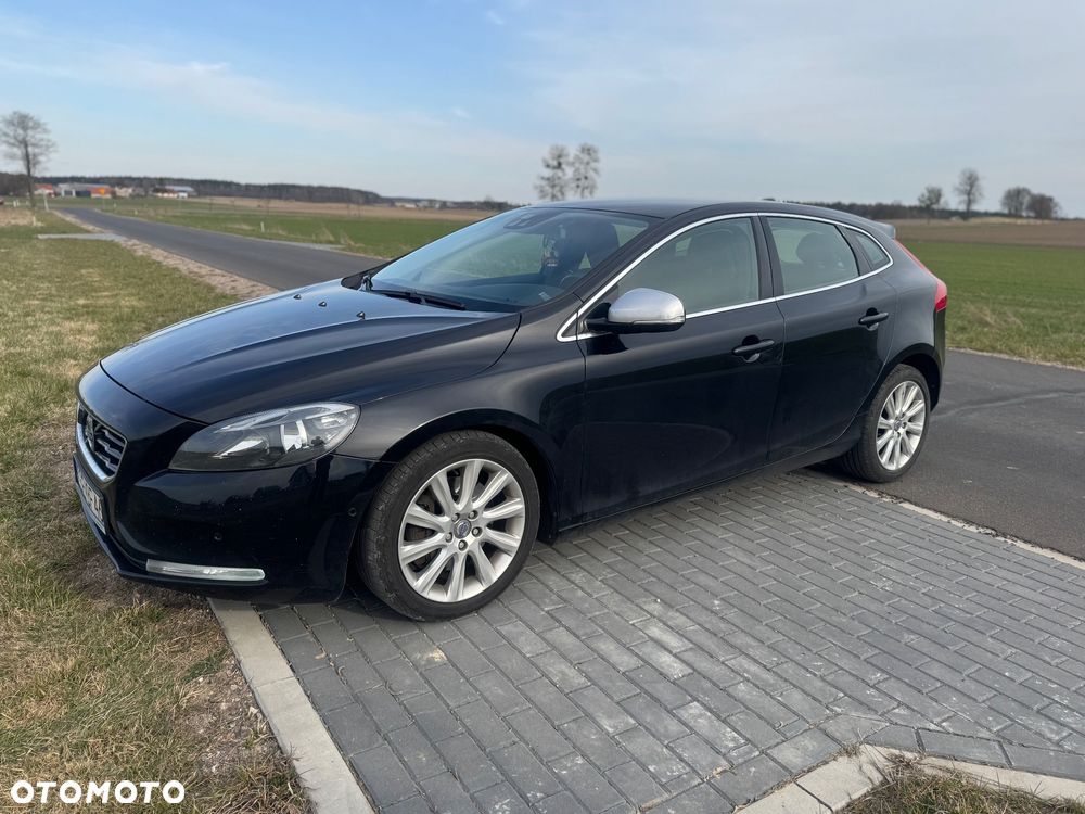 Volvo V40 D3 R-Design - 2