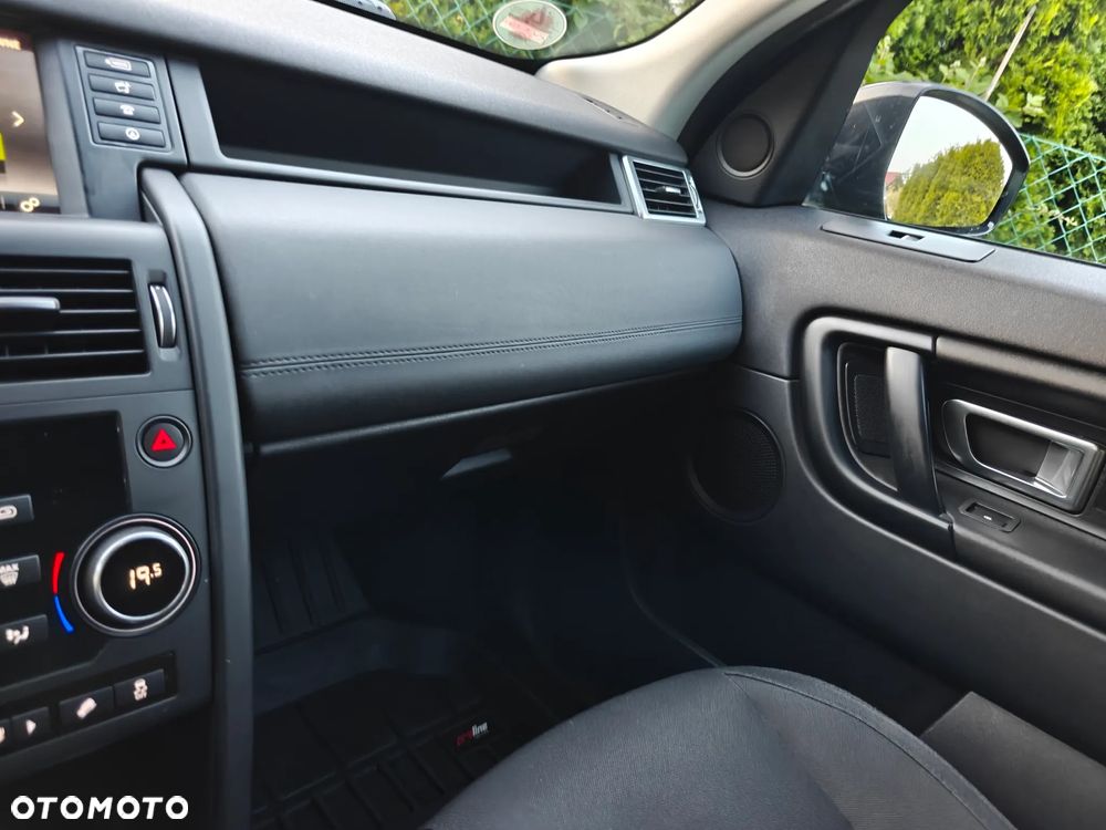 Land Rover Discovery Sport - 17