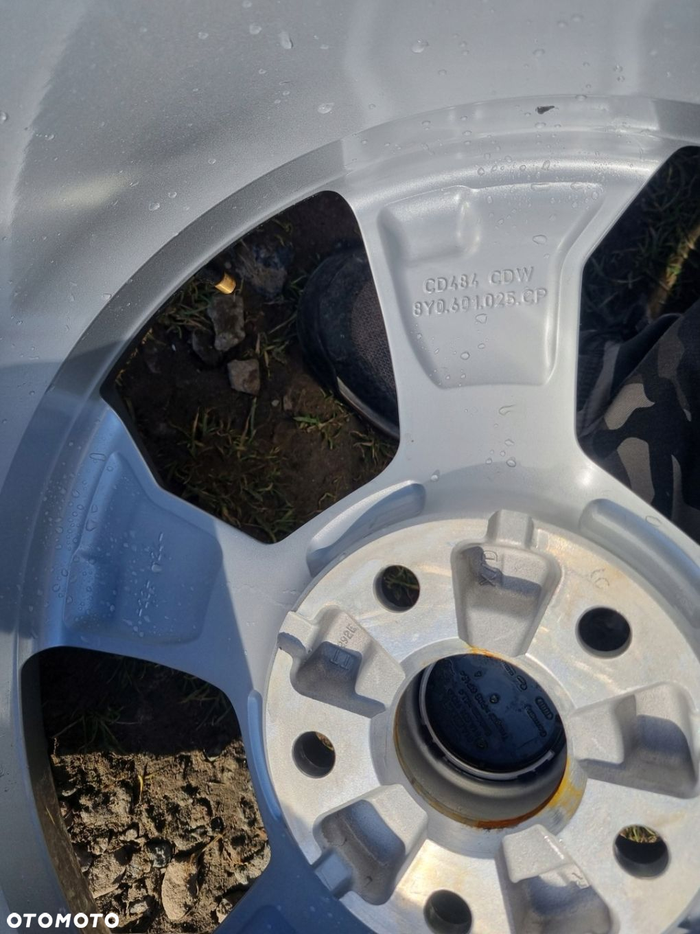 AUDI 8Y0 A3,Q3,VW GOLF,SKODA,SEAT LEON alu 8X18 ET44 5X112 4szt.super stan - 8