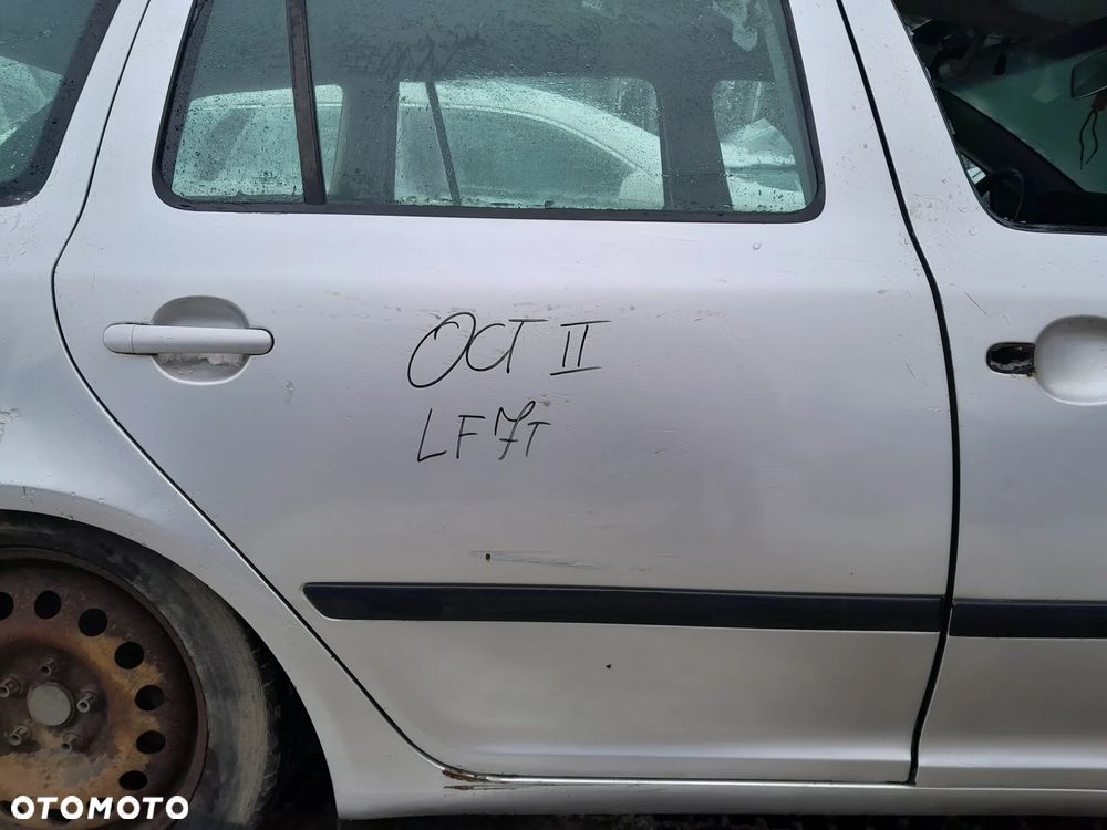 SKODA OCTAVIA II DRZWI PRAWE TYLNE PRAWY TYŁ KOLOR: LF7T - 1