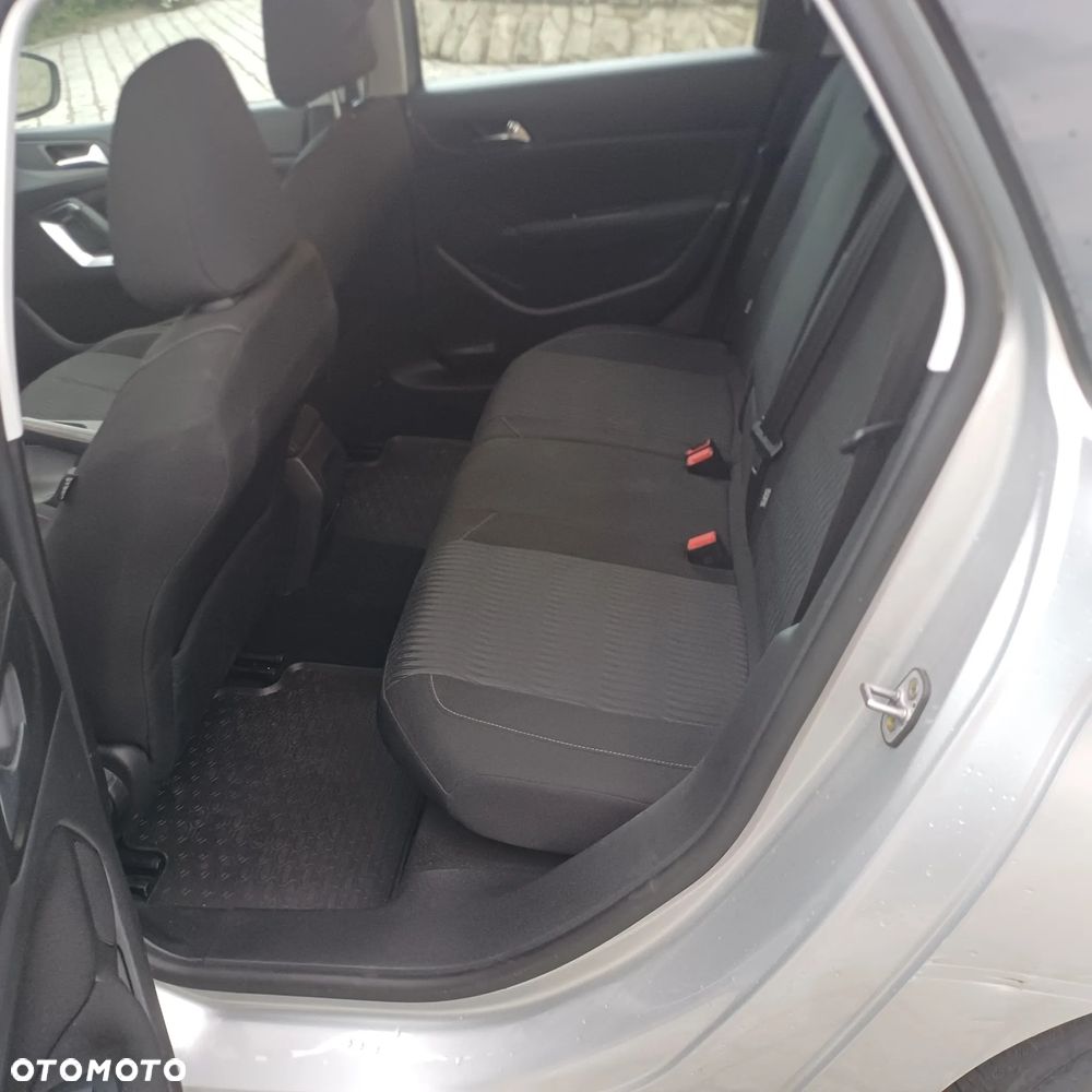Peugeot 308 1.6 HDi Premium - 9