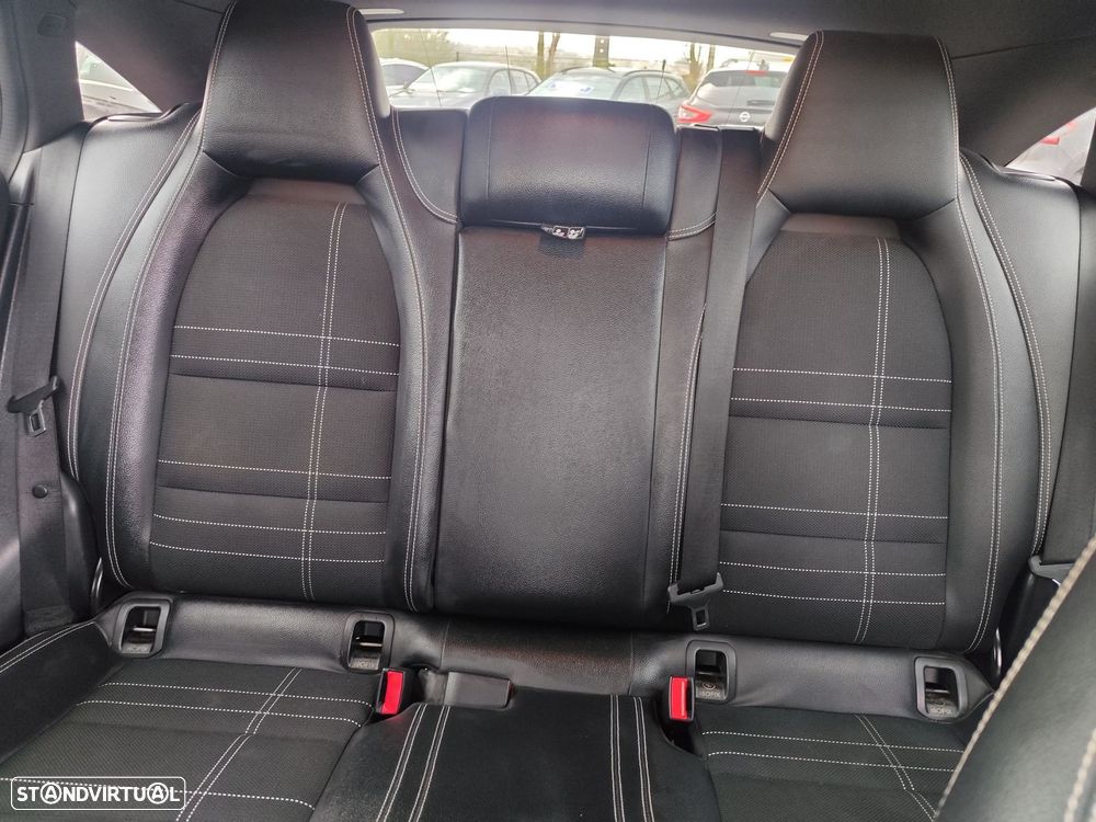 Mercedes-Benz CLA 220 d Shooting Brake AMG Line Aut. - 32