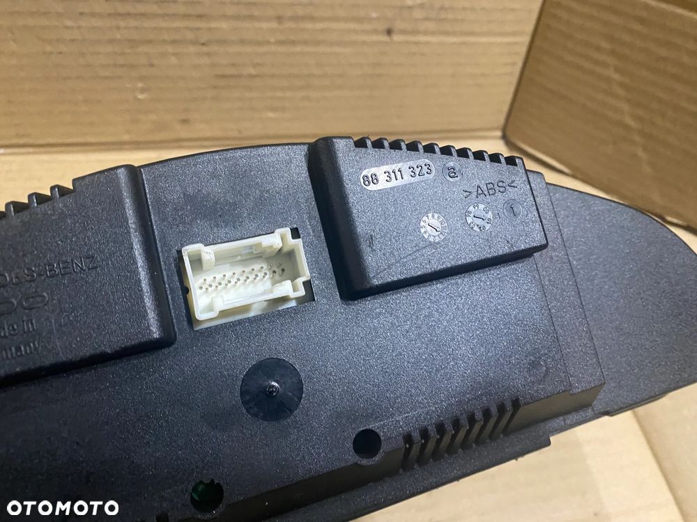 LICZNIK ZEGARY MERCEDES C W203 A2035403911 - 10