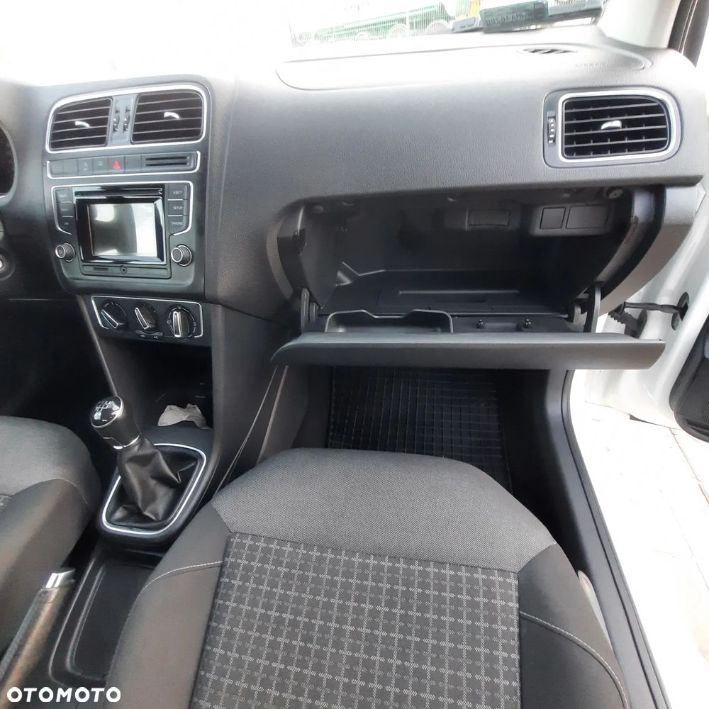 Volkswagen Polo 1.2 TSI BMT Comfortline - 31