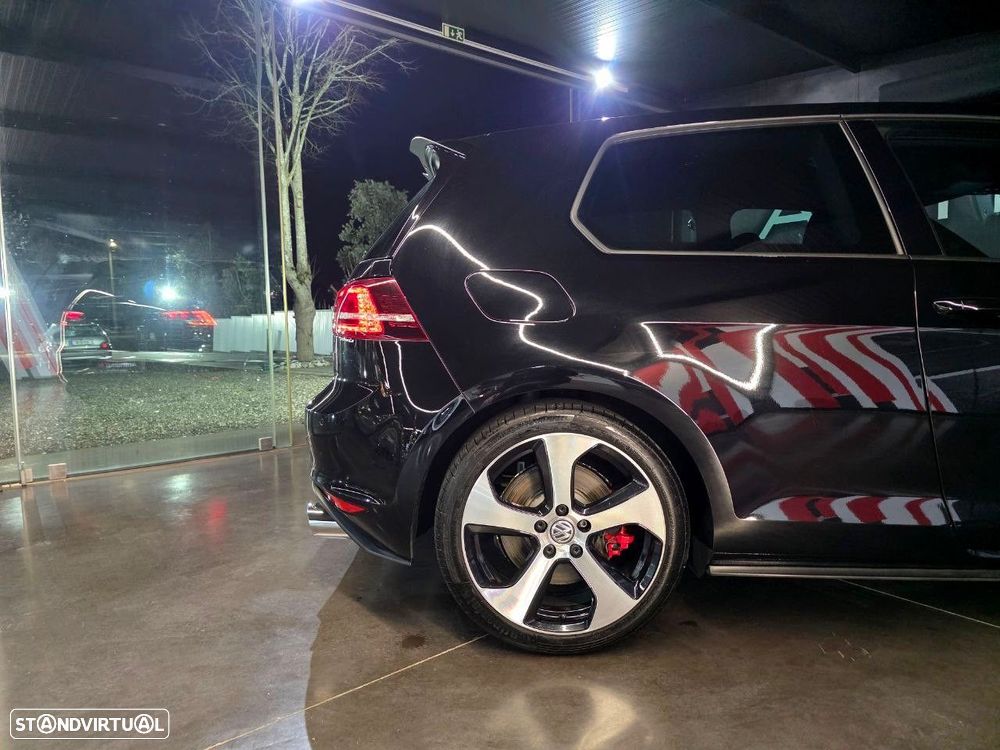 VW Golf 2.0 TSi GTi Performance - 28