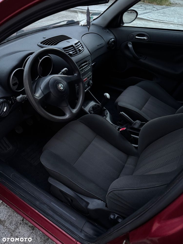 Alfa Romeo 147 1.6 Twin Spark 16V 120 - 16
