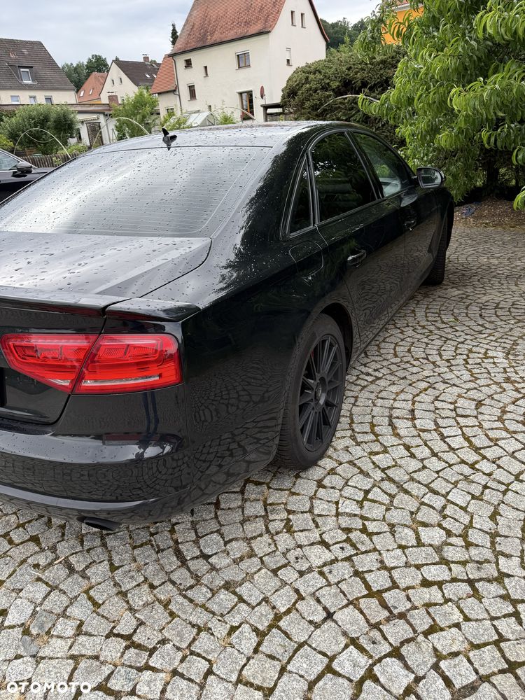 Audi A8 - 6