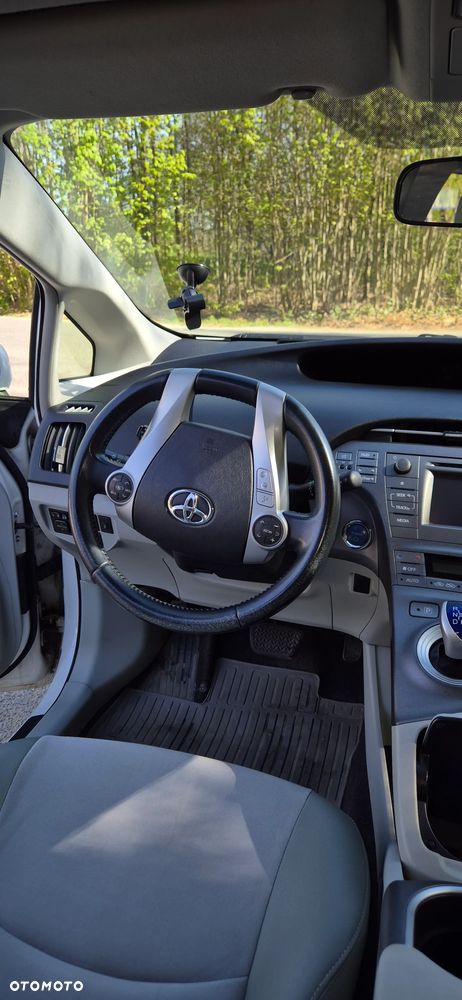Toyota Prius 1.8 HSD Premium - 12