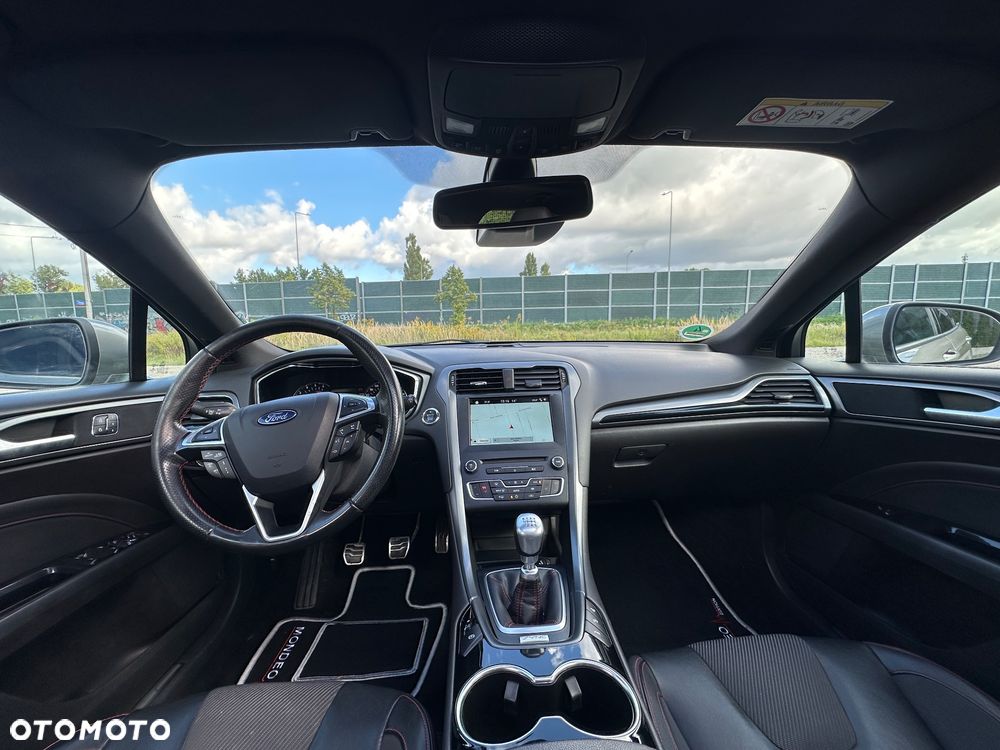 Ford Mondeo 2.0 TDCi ST-Line - 34